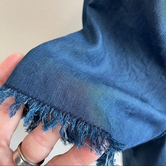 Mi Ami 100% Tencel Fringed Edge Top, Size L - Picture 4 of 13